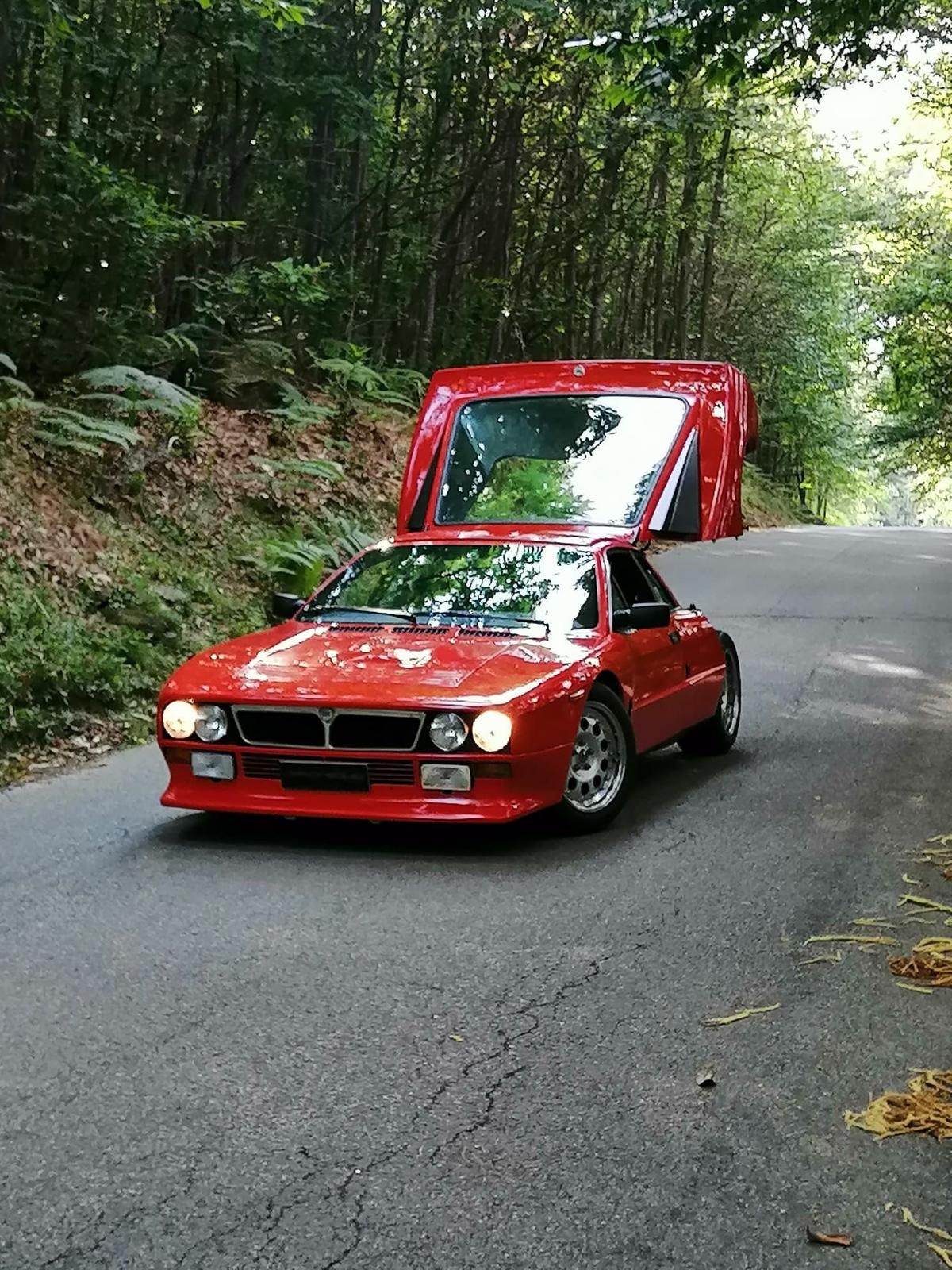 Lancia Rally 037 coupé rossa