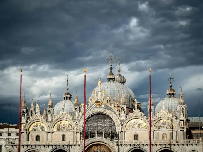 3 hotel dove soggiornare a Venezia durante il Carnevale. E 3 ristoranti dove mangiare