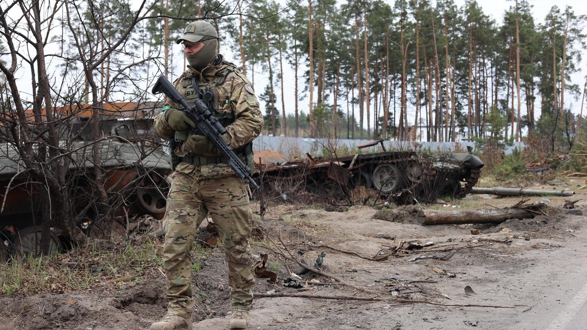 Un militare che combatte la guerra in Ucraina