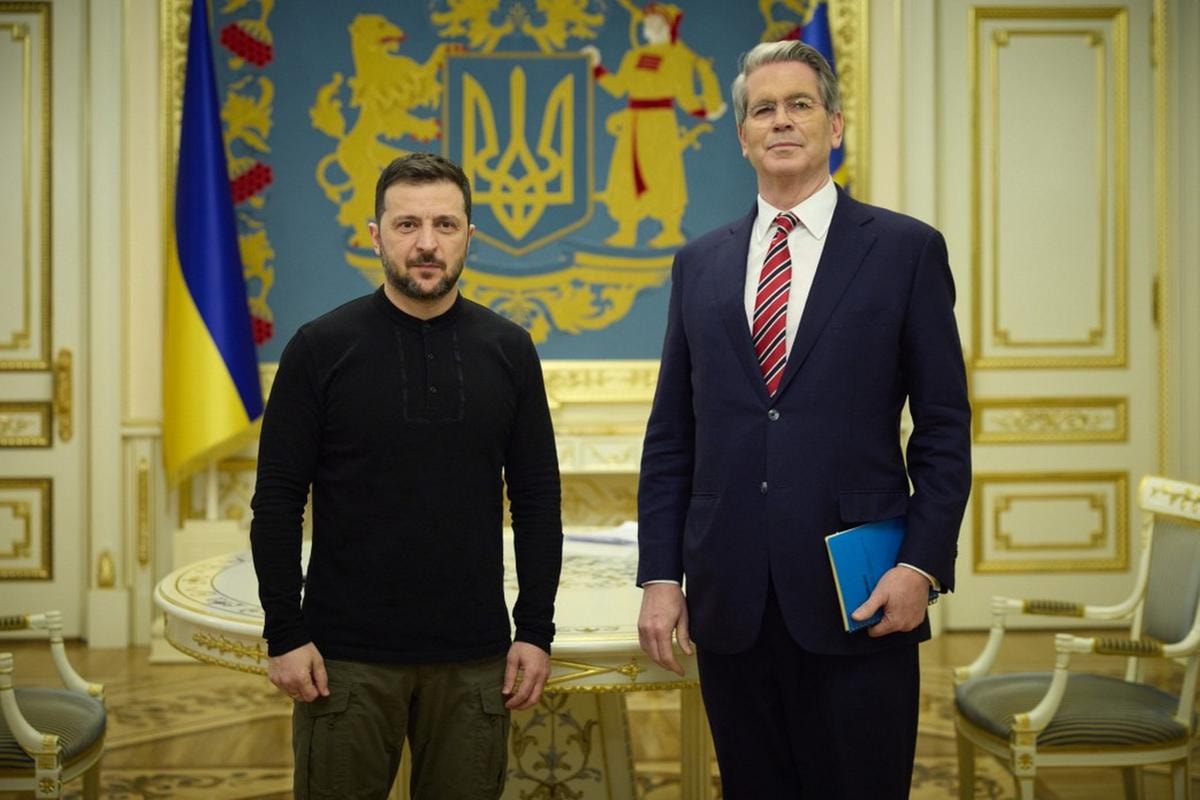 VOLODYMYR ZELENSKY PRESIDENTE UCRAINA, SCOTT BESSENT SEGRETARIO AL TESORO DEGLI STATI UNITI D'AMERICA