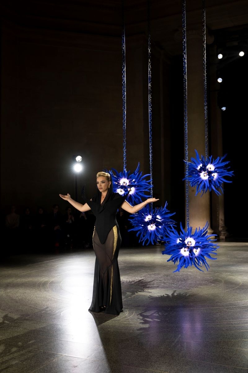 Un look Harris Reed fall-winter 2025/26 (courtesy Harris Reed)