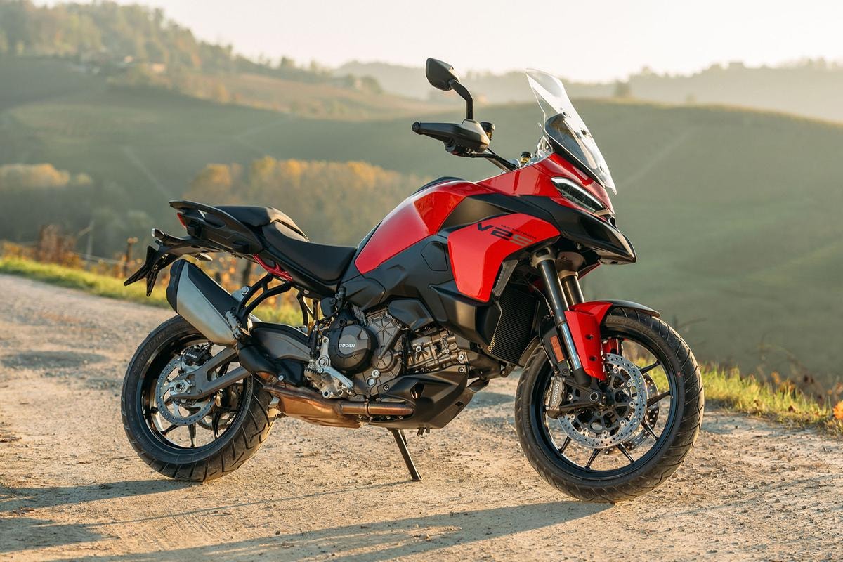 MY25 Multistrada V2
