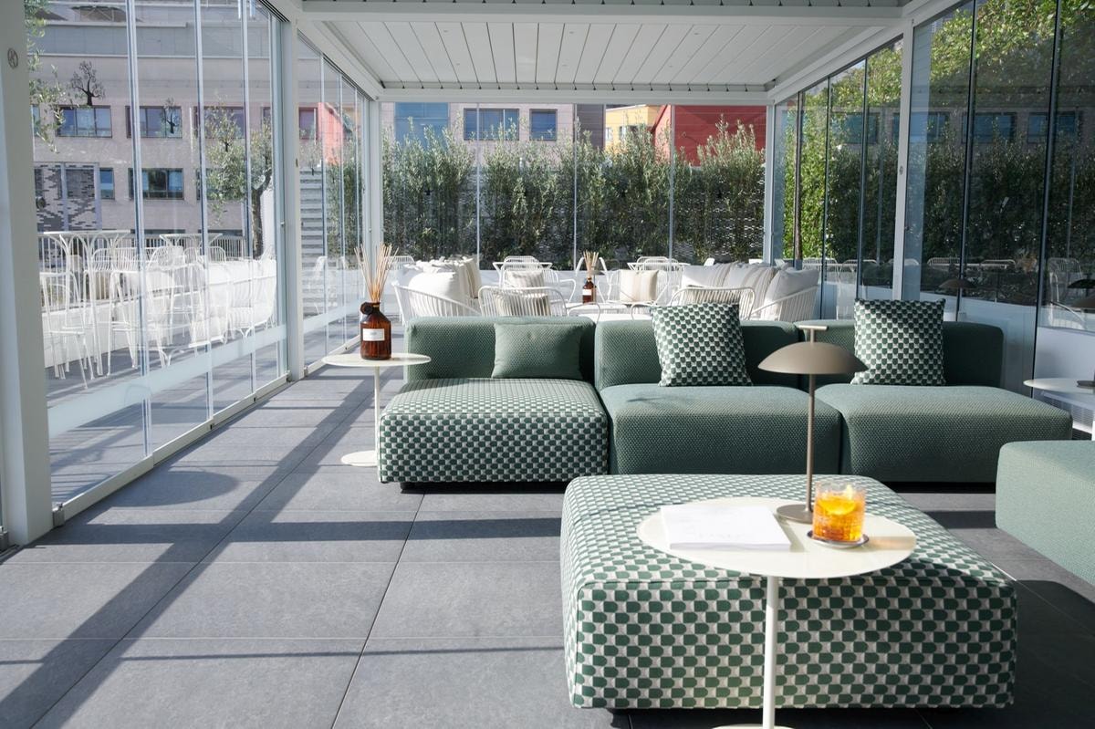 Il Magna Pars di Milano, il primo Hotel à Parfum, inaugura il LabSolue Bar and Roof Terrace. Per un aperitivo diverso