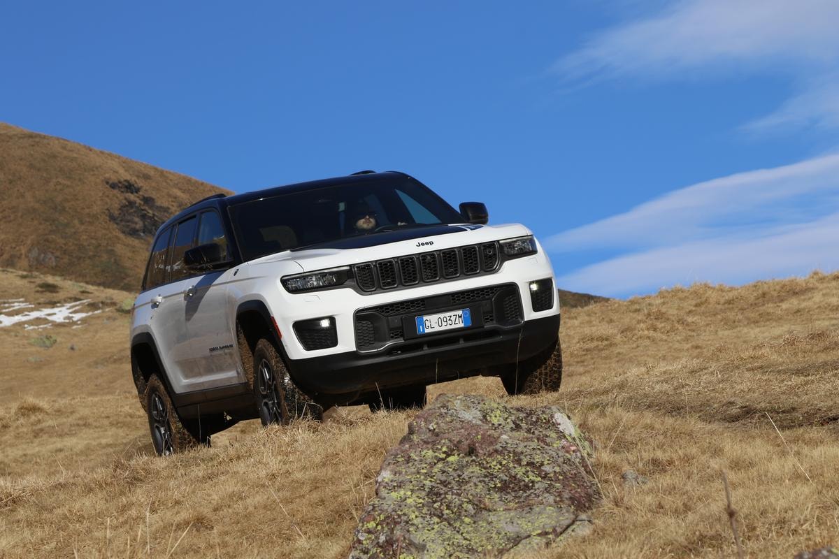 Grand Cherokee 4xe: la Jeep ibrida plug-in che sfida ogni terreno