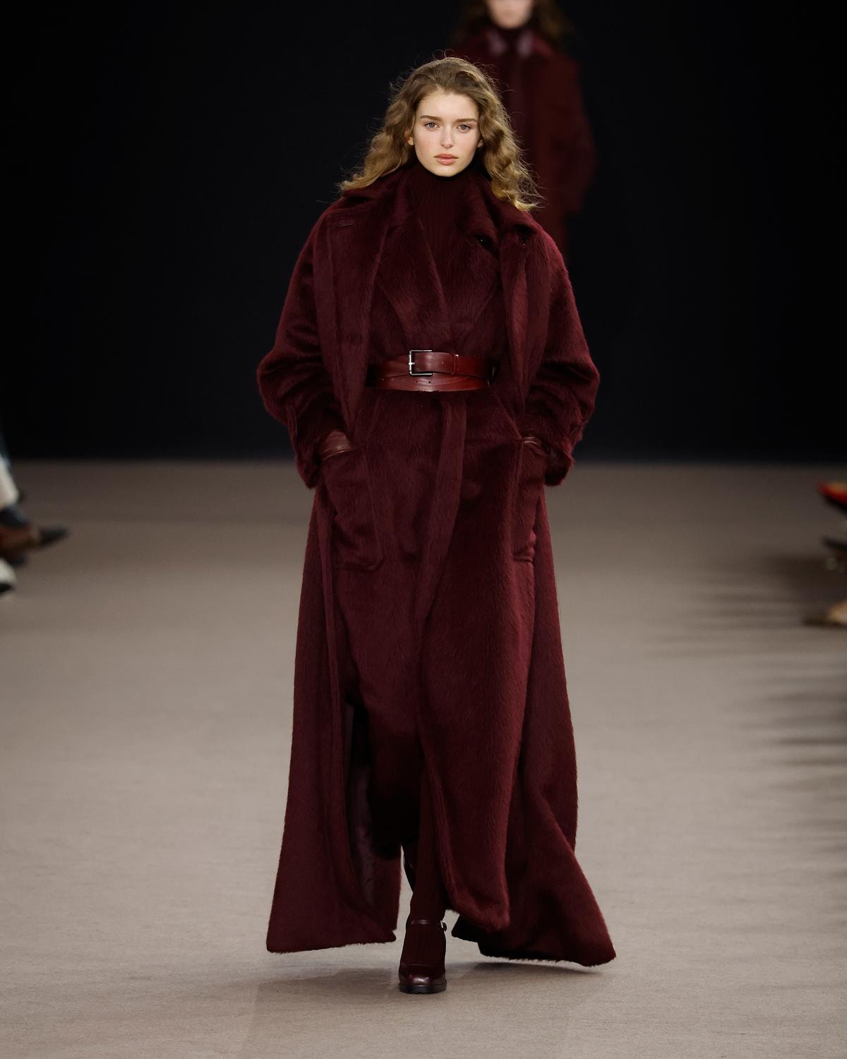 Un look Max Mara fall-winter 2025/26 (ph Francesc Ten/MFF)