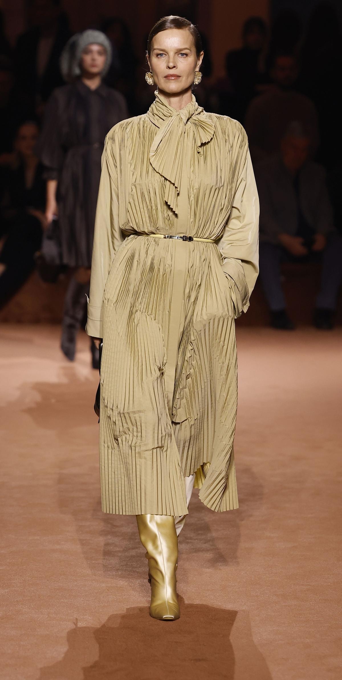 Un look Fendi fall-winter 2025/26 (ph Francesc Ten/MFF)