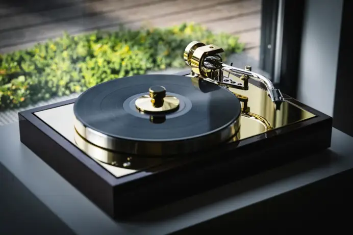 Il caro vecchio vinile sta tornando alla ribalta: operazione nostalgia o tendenza futura?
