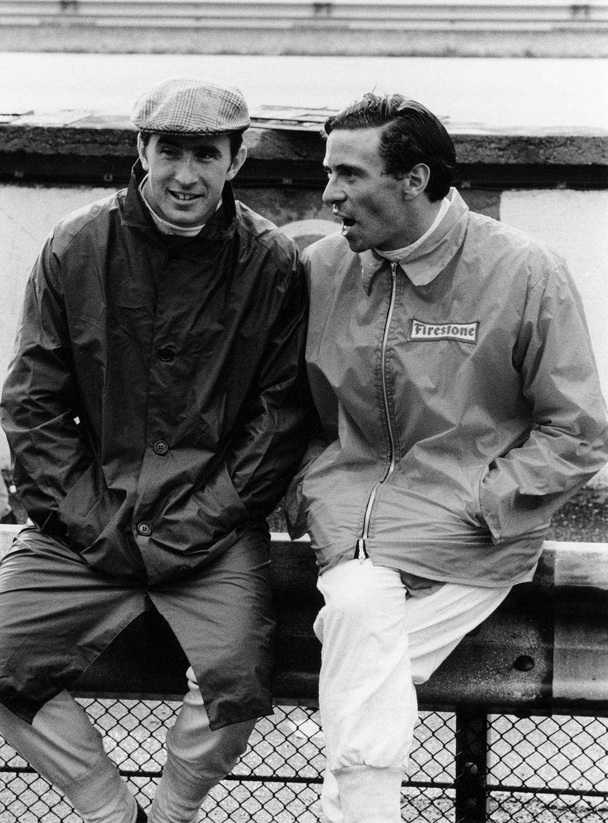 Jackie Stewart a sinistra, e Jim Clark, 1967.