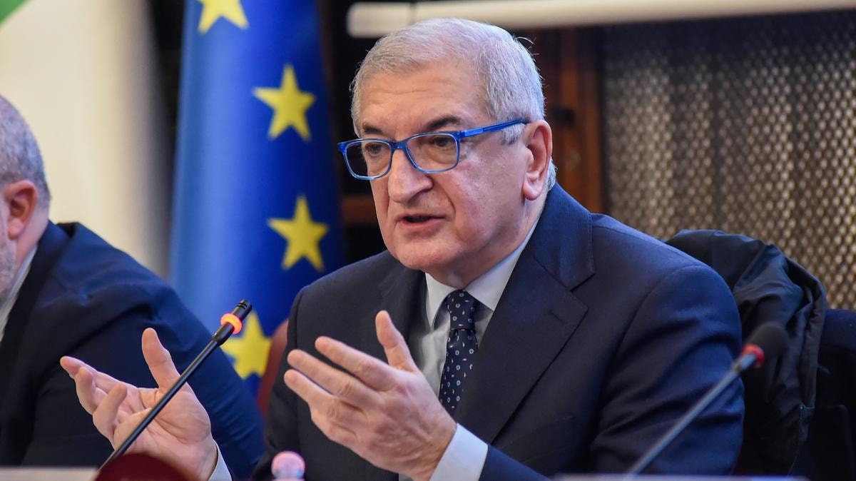 Pnrr, il ministro Tommaso Foti nega i ritardi: con allarmismo ci si bloccano tutti i cantieri 