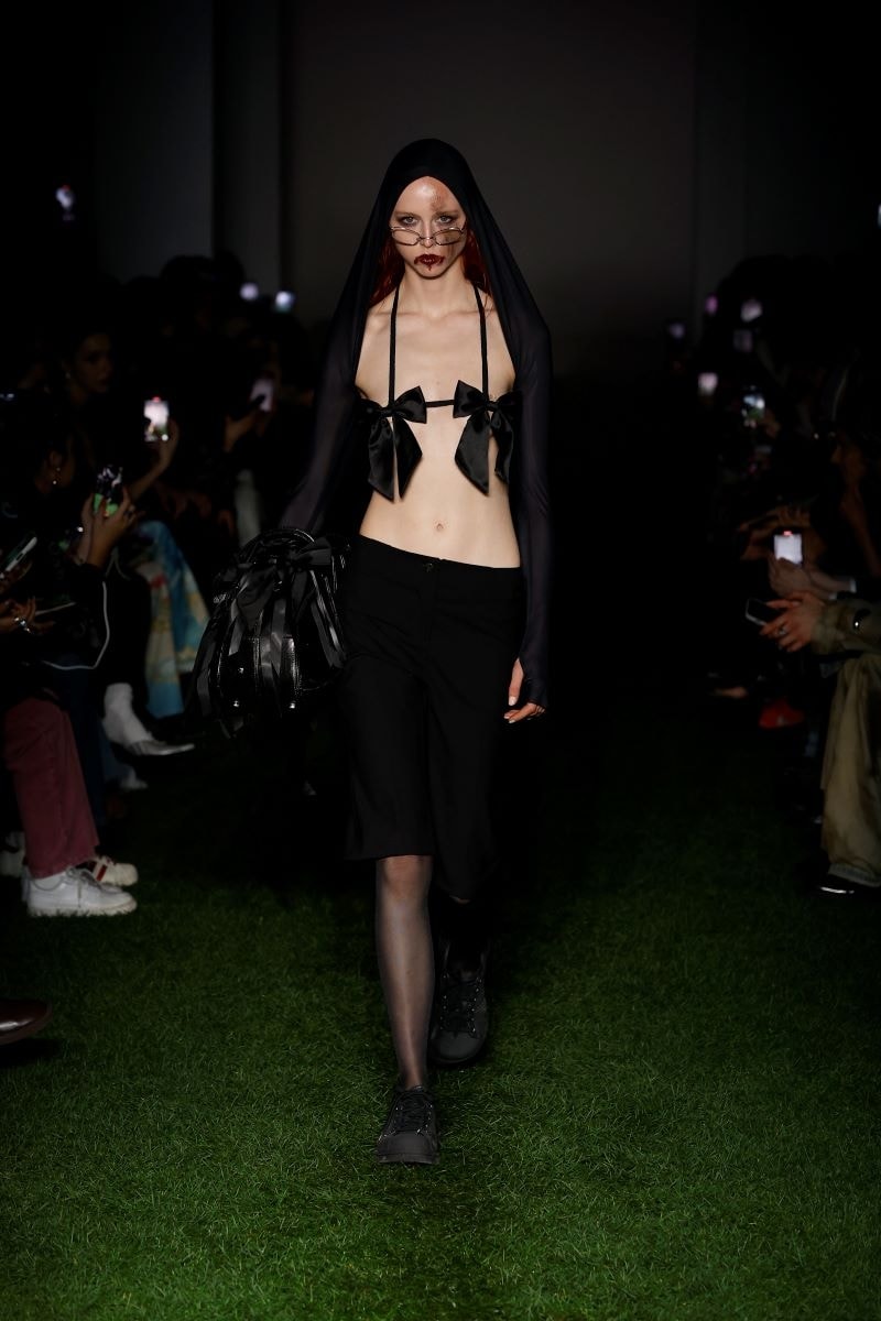Un look Avavav fall-winter 2025/26 (ph Francesc Ten/MFF)