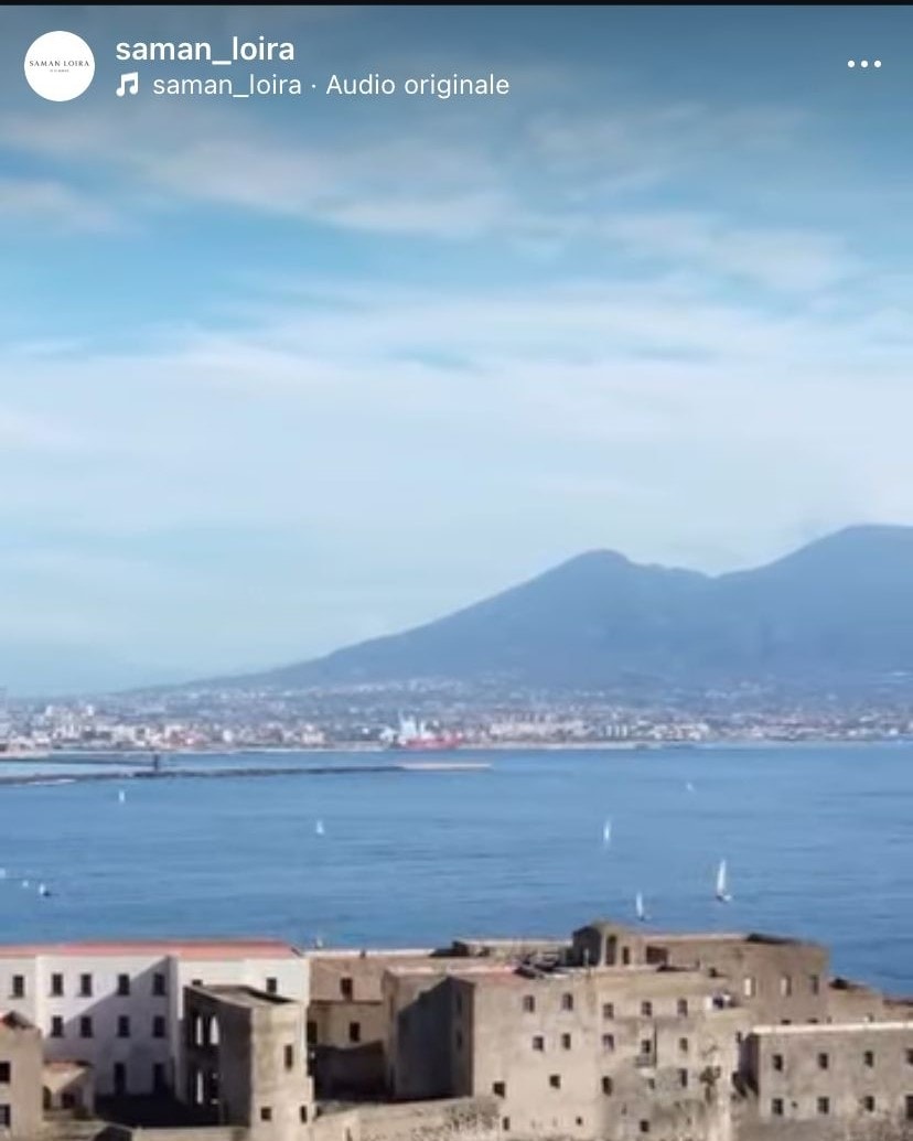 Napoli nella sfilata digitale di Saman Loira (Instagram @saman_loira)