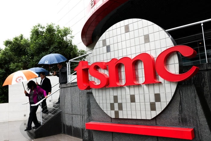 Trump, Tsmc pronta a investire 100 miliardi di dollari negli Stati Uniti