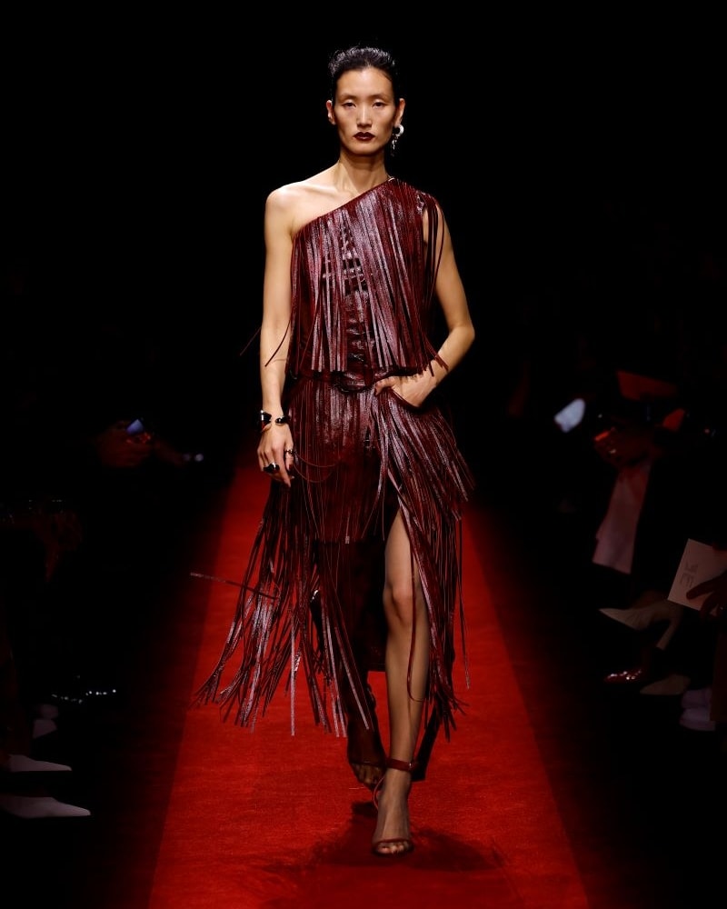 Un look Ferrari fall-winter 2025/26 (ph Francesc Ten)