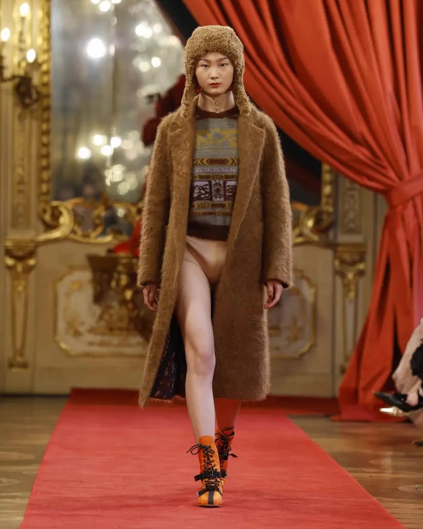 Un look Hui fall-winter 2025/26 (ph Francesc Ten/MFF)