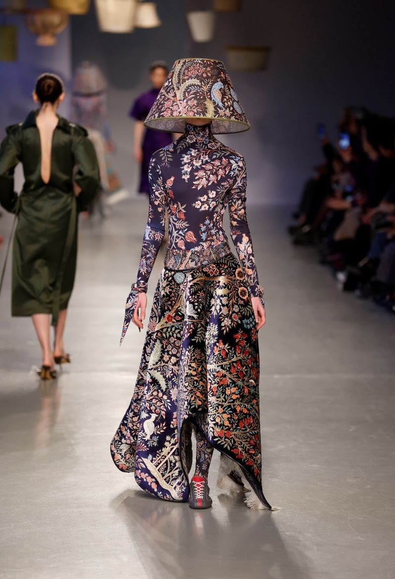 Un look Zomer fall-winter 2025/26 (ph Francesc Ten/MFF)
