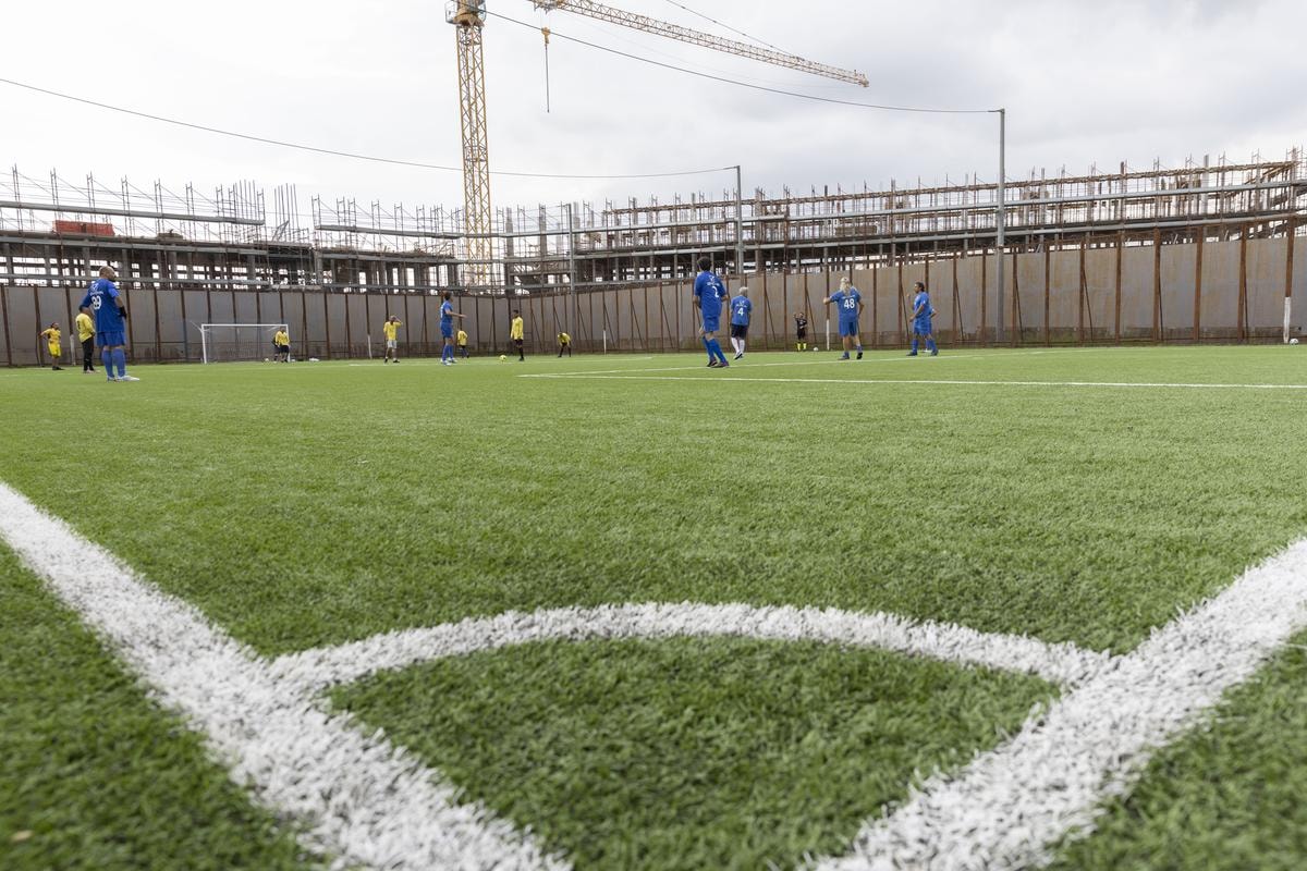 INAUGURAZIONE NUOVO CAMPO DA CALCIO 
PARTITA DI SOLIDARIETA' TRA NAZIONALE ITALIANA CAMPIONI OLIMPIONICI E DETENUTI DEL G9