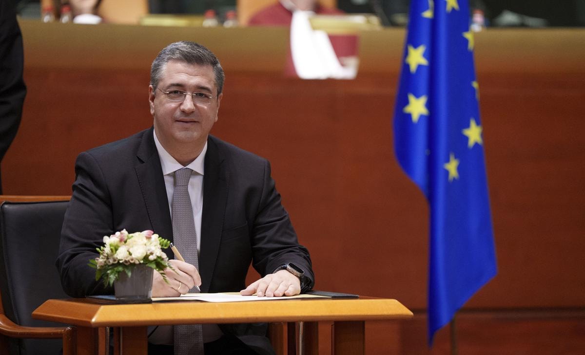 Apostolos Tzitzikostas