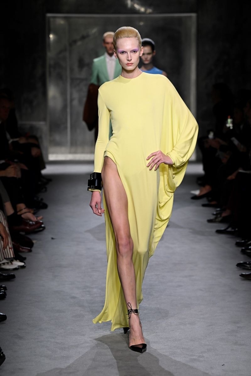 Un look Tom Ford fall-winter 2025/26 (courtesy Tom Ford)
