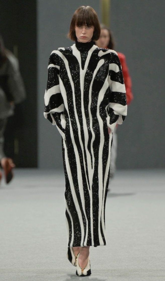 Un look Balmain fall-winter 2025/26 (ph Francesc Ten/MFF)