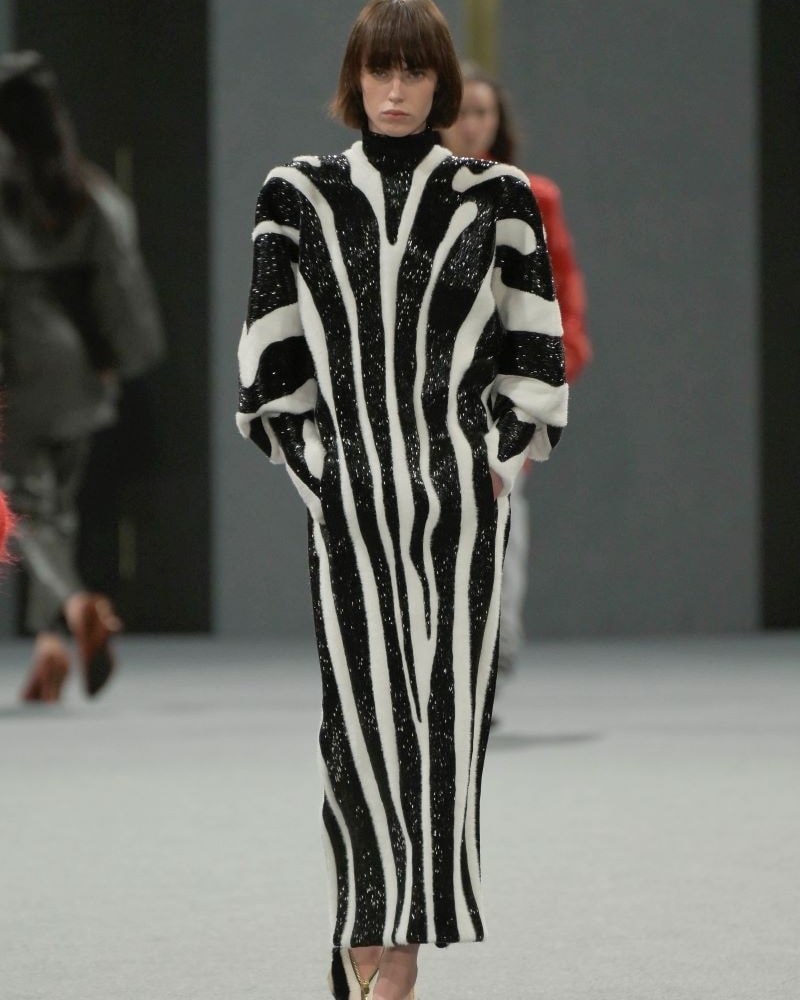 Un look Balmain fall-winter 2025/26 (ph Francesc Ten/MFF)