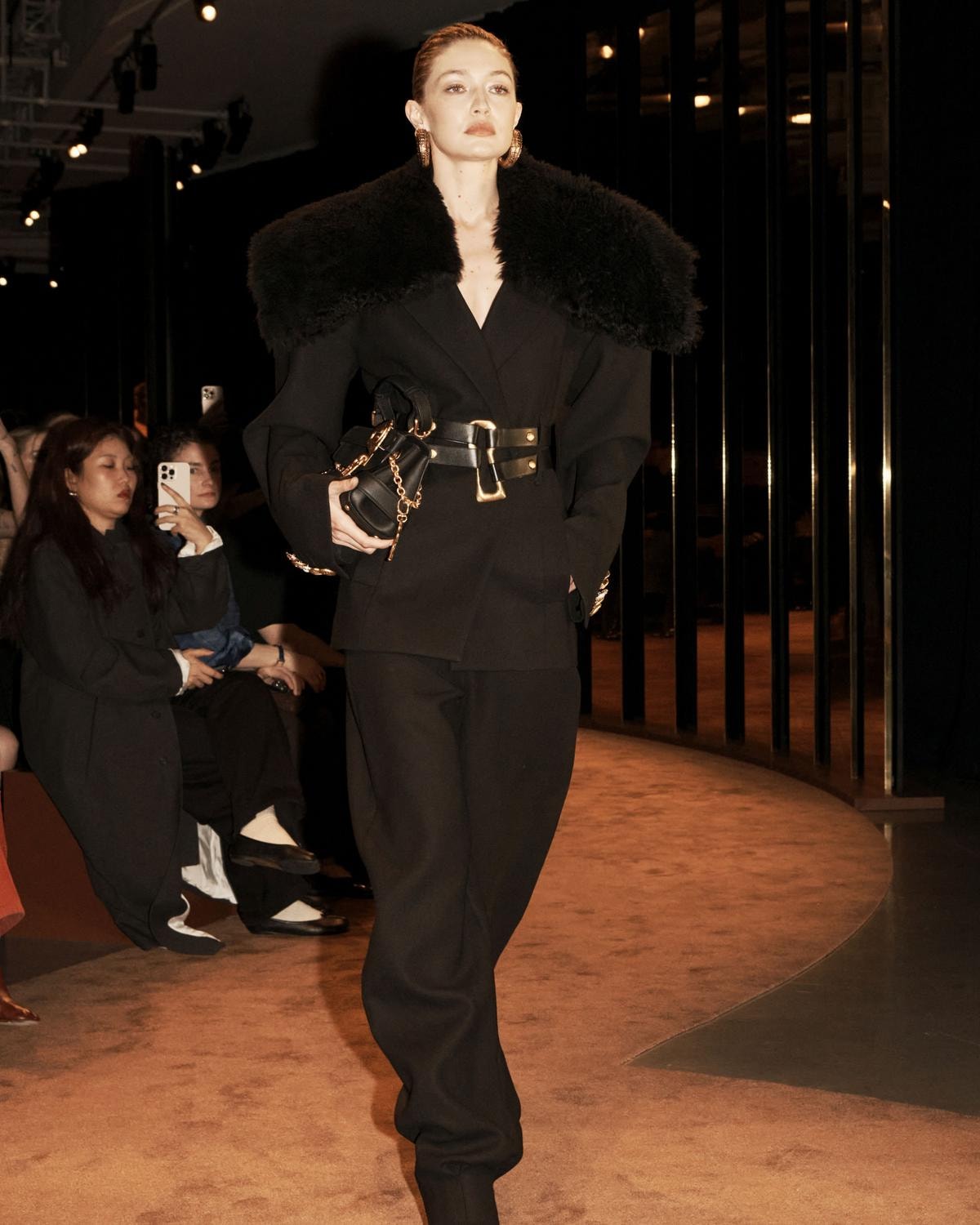 Un look Schiaparelli fall-winter 2025726 (courtesy Schiaparelli)