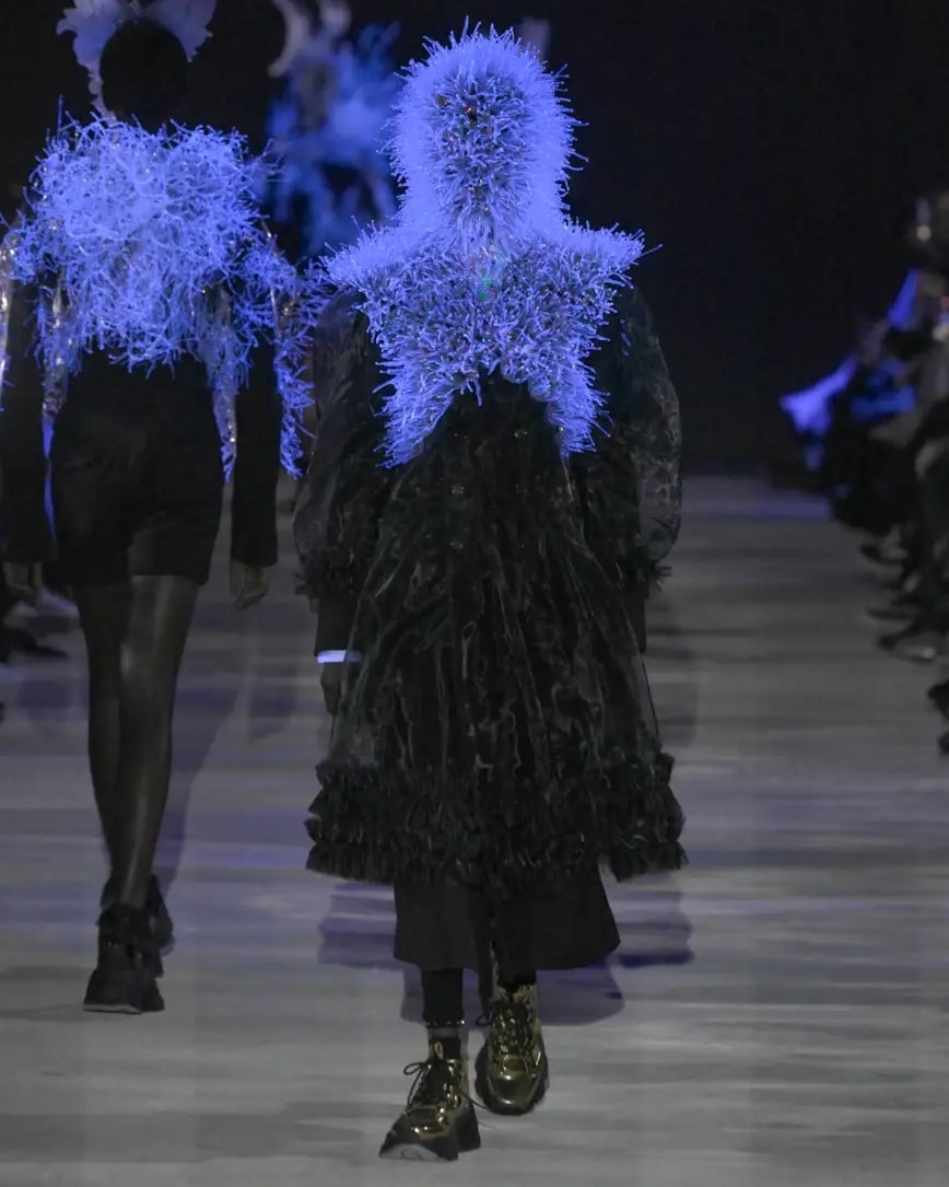 Un look Noir by Key Ninomiya fall-winter 2025/26 (ph Francesc Ten/MFF)
