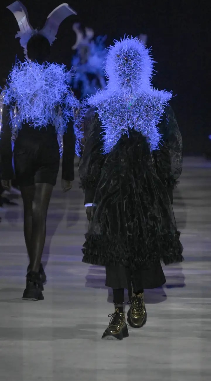 Un look Noir by Key Ninomiya fall-winter 2025/26 (ph Francesc Ten/MFF)