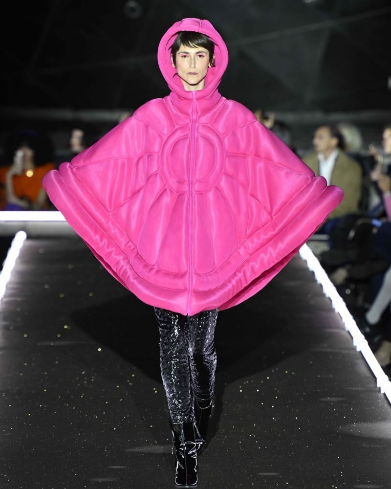 Un look Pierre Cardin fall-winter 2025/26 (ph Francesc Ten/MFF)