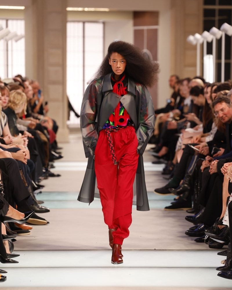 Un look Louis Vuitton fall-winter 2025/26 (ph Francesc Ten/MFF)