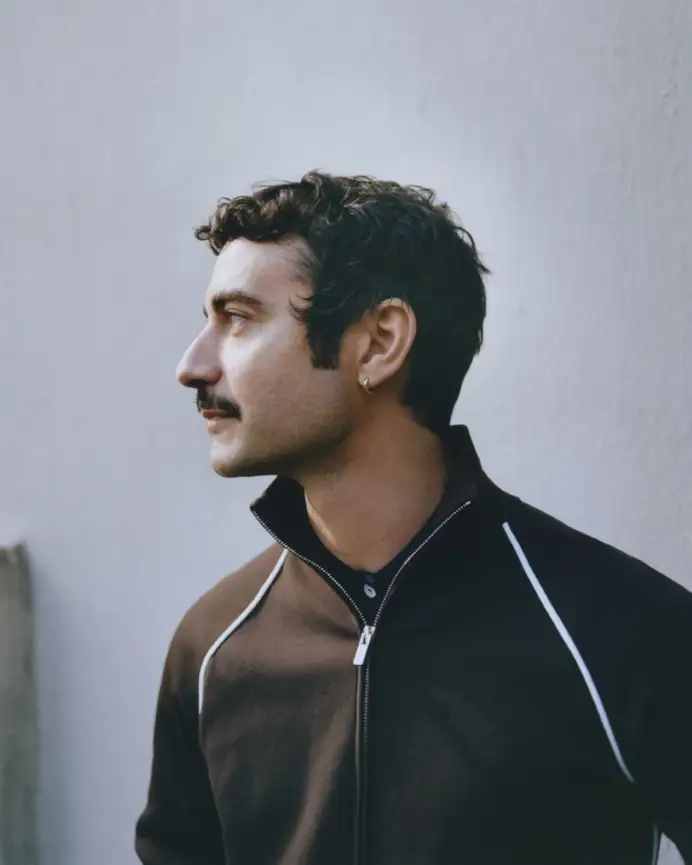 Dario Vitale (ph Stef Mitchell, courtesy Versace)