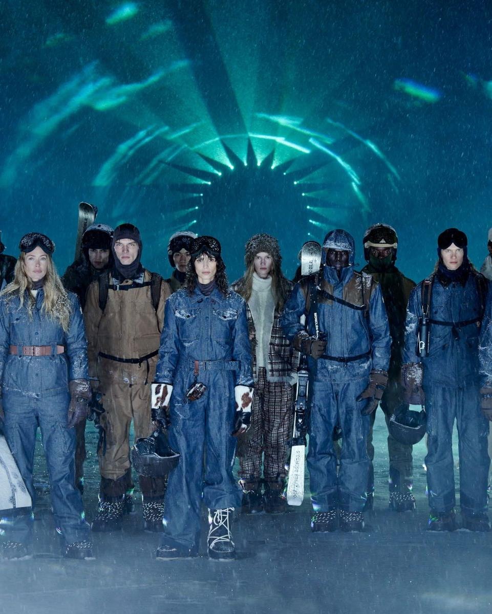 Il finale dello show moncler grenoble fall-winter 2025/26 a Courchevel (courtesy Moncler)