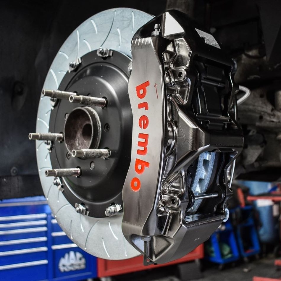 Brembo, il titolo cade (-15%) in borsa sull’outlook 2025. Dividendo stabile a 0,3 euro