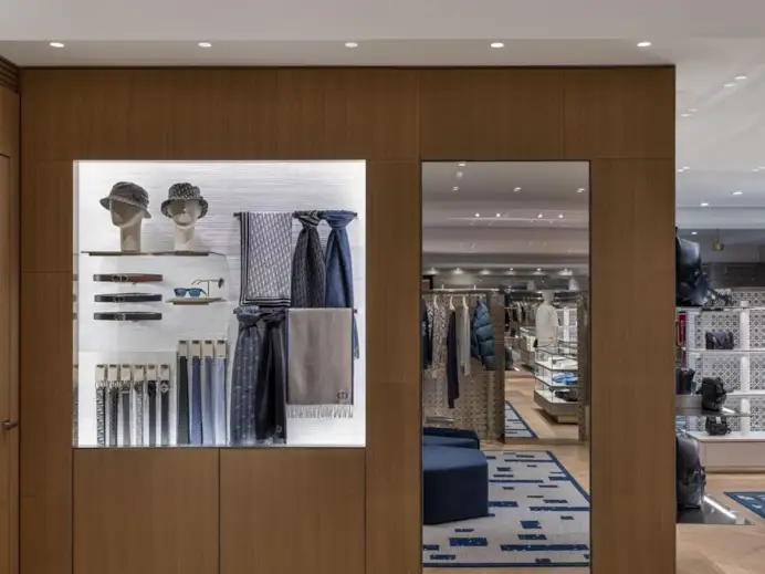 OPENING STORE - MILAN RINASCENTE MEN (Jonathan Taylor, Cloud 9)