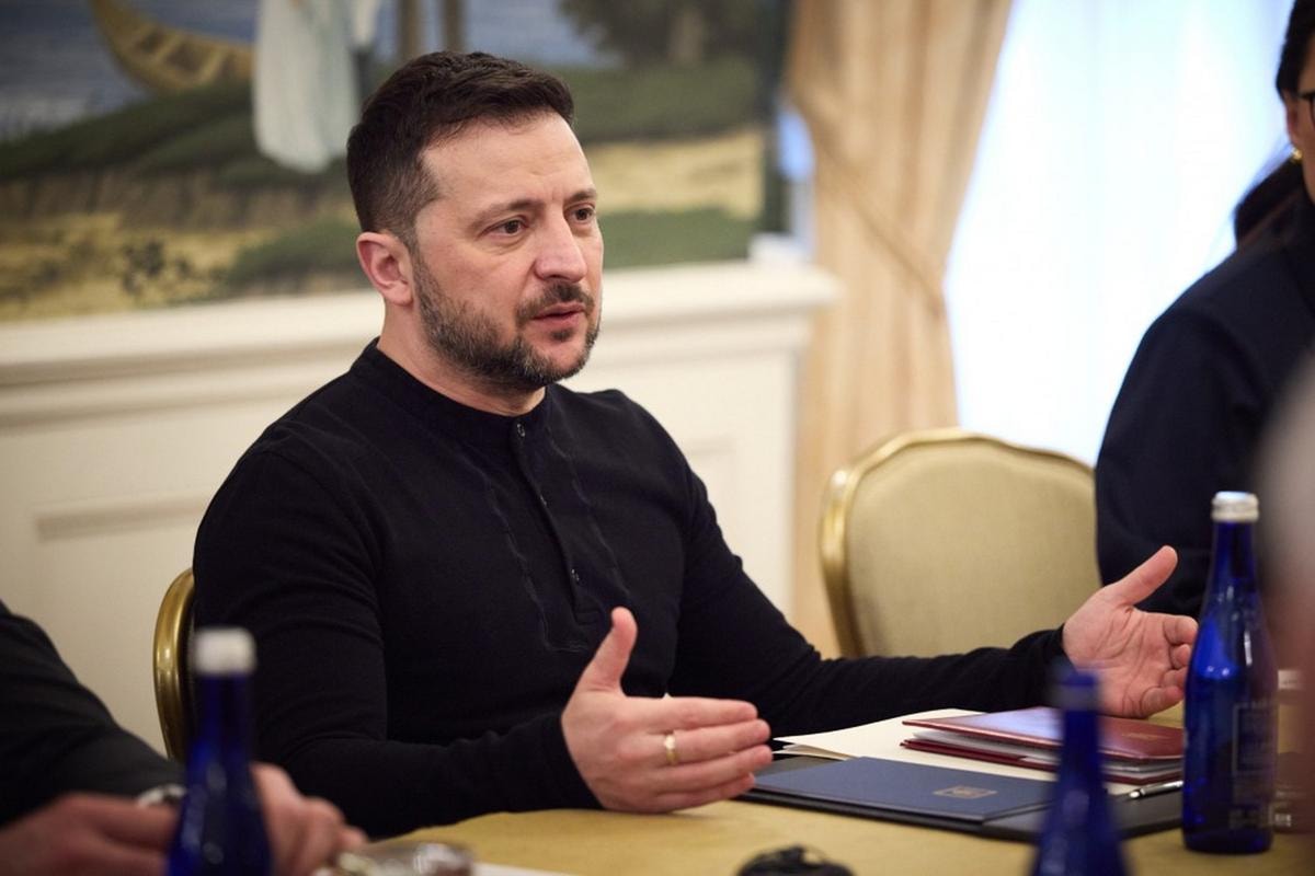 VOLODYMYR ZELENSKY PRESIDENTE UCRAINA