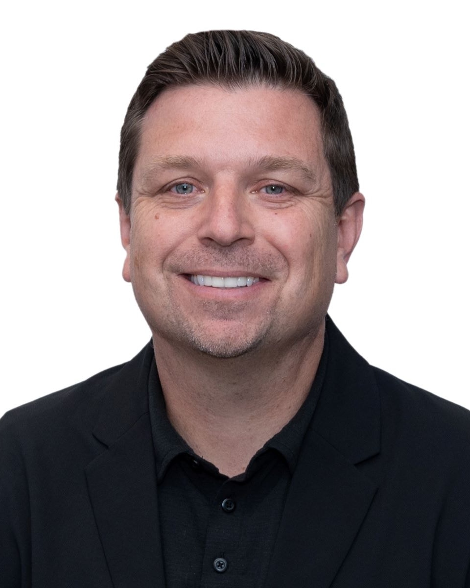 Franklin R. Bracken (ph Foot locker official website)