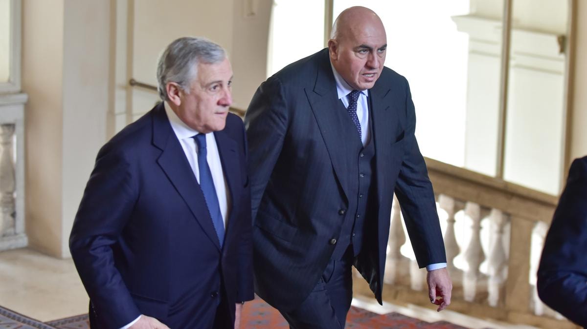 Ucraina, Tajani e Crosetto alla Camera: sulla pace deve decidere la Russia. La difesa nazionale è più importante del ReArm