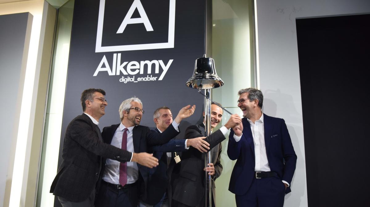Il team di Alkemy il primo giorno di quotazione
