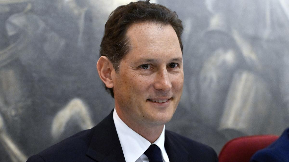 Stellantis, John Elkann incontra Trump. Il presidente Usa conferma i dazi ma vuole allentare i vincoli sulle emissioni auto