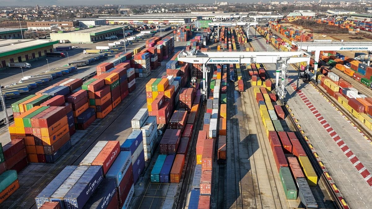 La Gdf di Milano sequestra 33 milioni a Iperal Supermercati e a un colosso della logistica