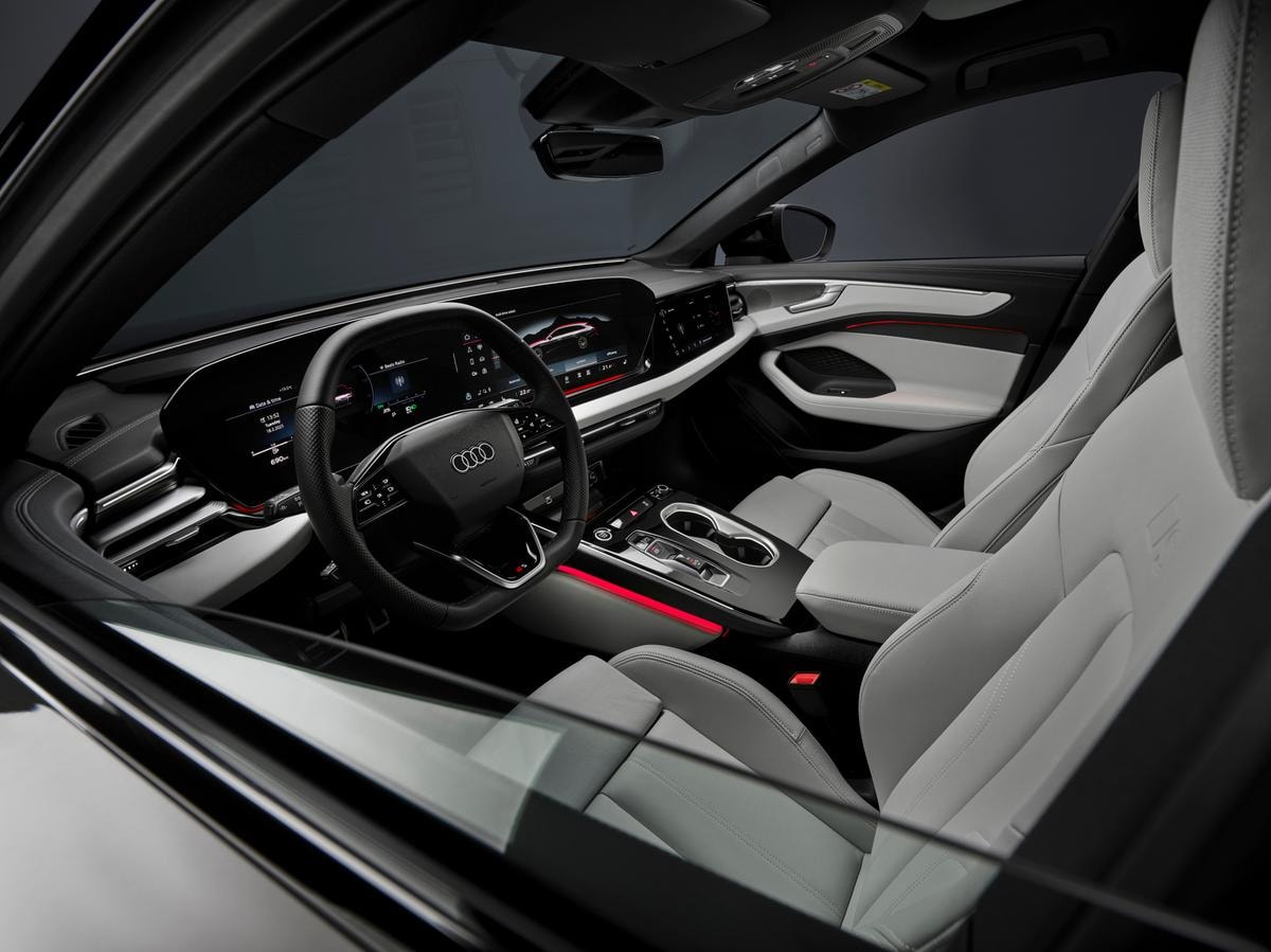 La nuova Audi A6 Avant in anteprima mondiale alla Design Week