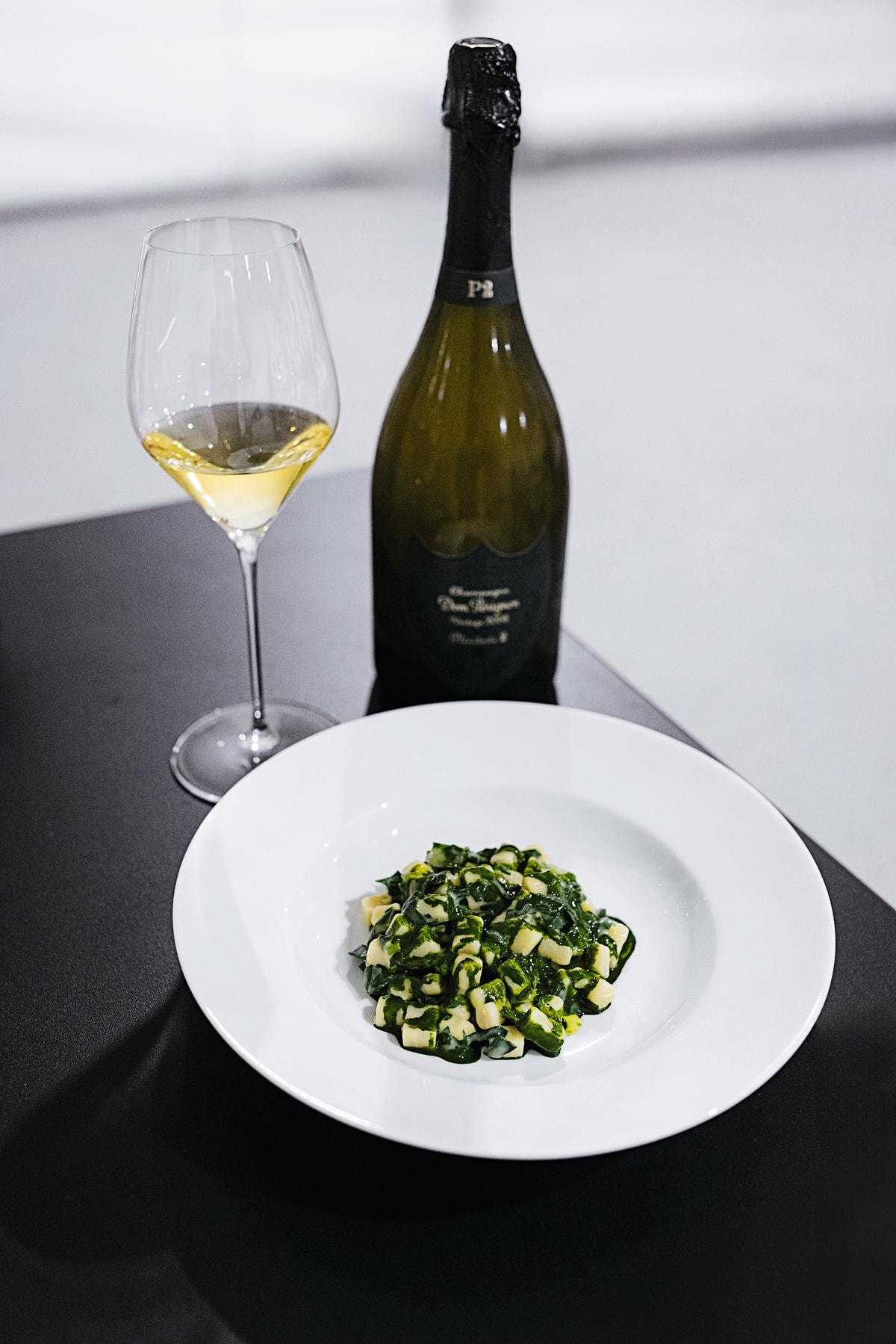 Gli gnocchetti bieta e limone accompagnavano il Dom Pérignon Vintage 2006 Plénitude 2.
