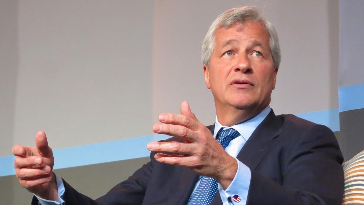 Jamie Dimon (JPMorgan): spero che i dazi portino benefici a lungo termine. Ma c’è molta incertezza