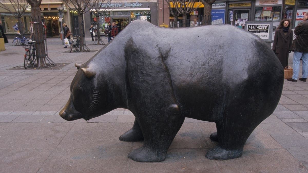 Piazza Affari: -14% in tre giorni, spread Btp-Bund sui massimi da novembre 2024 in attesa di S&amp;P sull’Italia