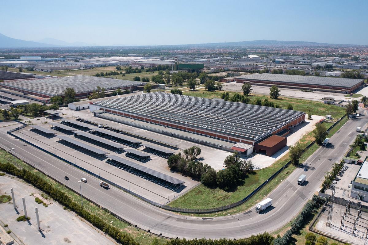 Seri Industrial, dalle banche 150 milioni per la gigafactory delle batterie al litio. Tra i garanti c’è Sace. Il titolo vola