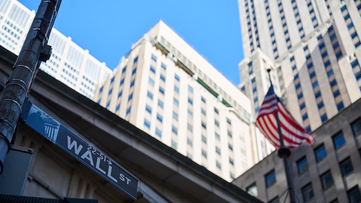 La diretta da Wall Street | Le borse Usa chiudono ancora in rosso dopo i dazi alla Cina al 104%