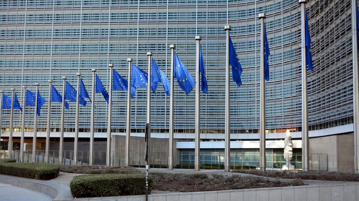 Dazi, ecco perché l’Europa sospende le tariffe contro gli Usa di Donald Trump. E cosa succede ai rapporti con la Cina