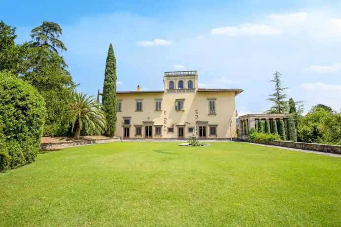 In Toscana, Villa Braggiotti è in vendita a 12 milioni