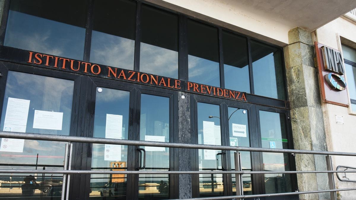 Pensioni, allarme Inps: buco da 6,6 miliardi. Le possibili soluzioni 