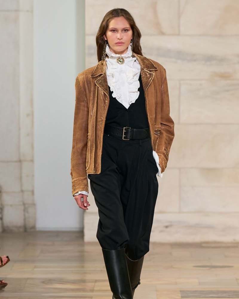 Un look Ralph Lauren fall 2025 (courtesy Ralph Lauren)