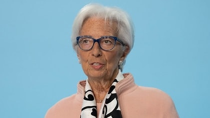 La Bce ora mette in guardia sui rischi per il pil dell’Eurozona. Lagarde non si sbilancia ma i tagli dei tassi non sono finiti